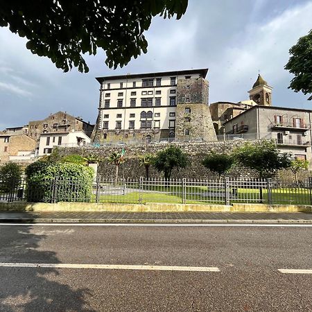 Alloggio Ad Uso Turistico Piave 47 Lägenhet Gradoli Exteriör bild